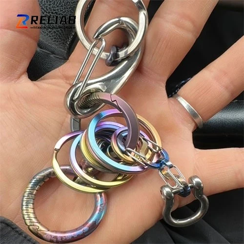 Titanium Alloy Edc Keychain Key Ring in low price Titanium Alloy Edc Keychain Key Ring in low price